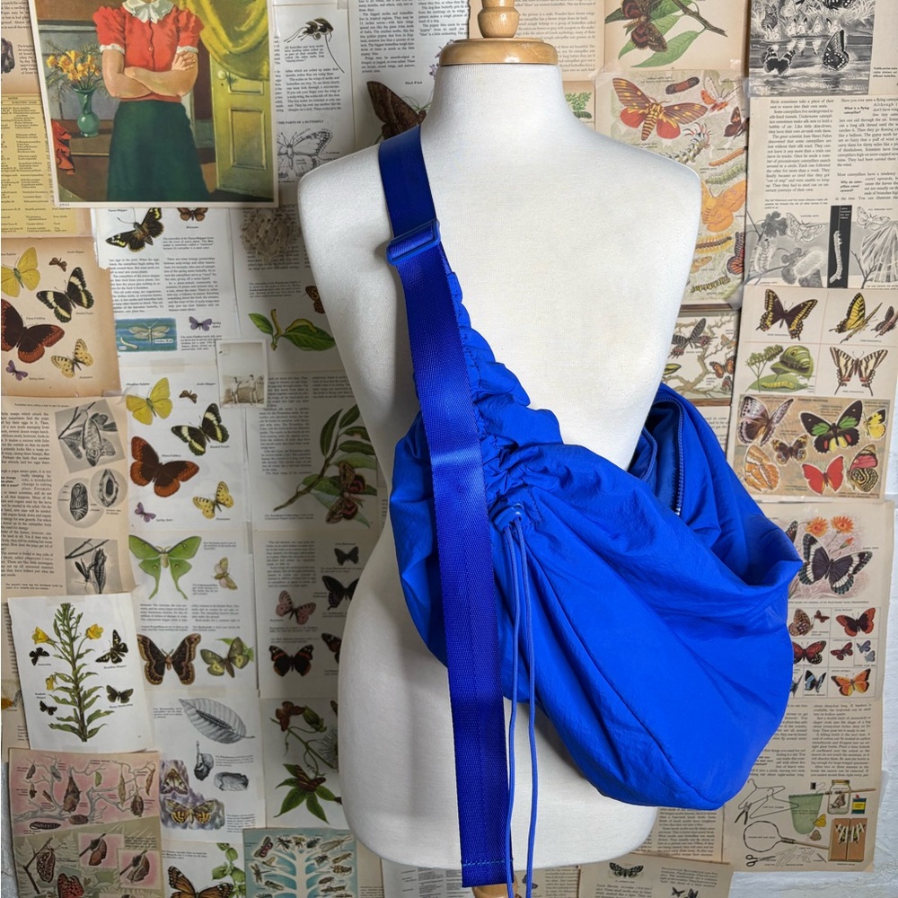 Blue old navy cresent bag